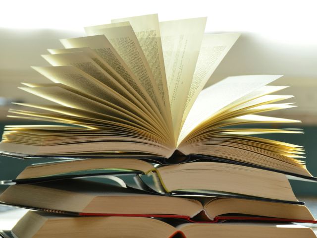 How Audiobooks Complement Ebooks and Print Books